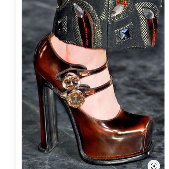 Louis Vuitton Runway Brown Leather Mary Jane Platform Pumps Size 37 / US 7 - Picture 16 of 16